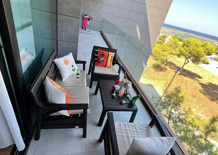 Lägenhet Elegant Famagusta